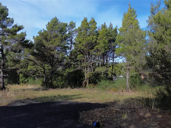 1240 Sunset Beach Lane, Westport, WA 98595