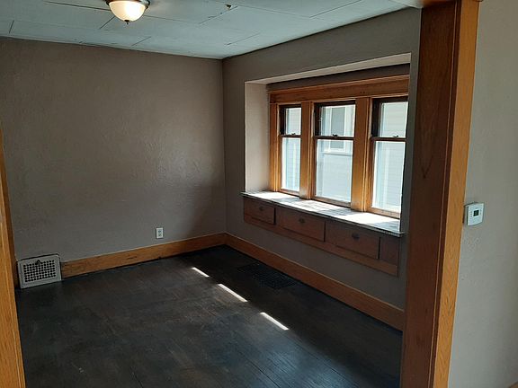 5th image of 139 S Hayford Ave