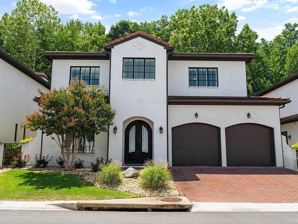 1st image of 3717 Villa Dr