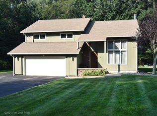 3 Almond Dr, Johnston, RI 02919