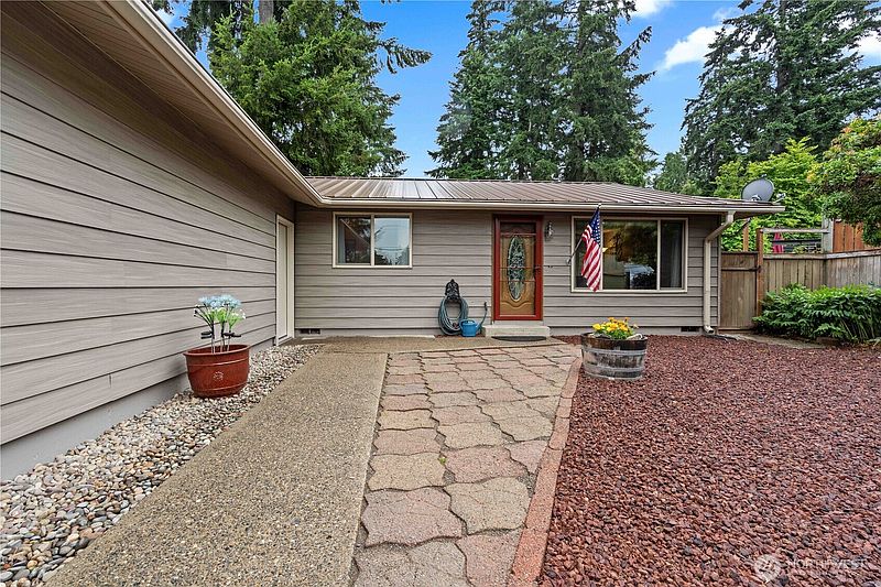 3rd image of 21114 Church Lake Drive E