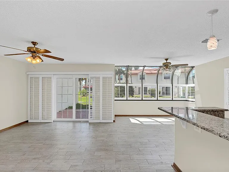 136 Florida Shores Blvd — Photo 4