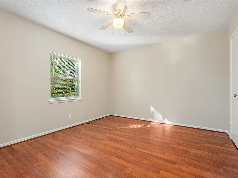 20361 Fieldtree Dr — Photo 25