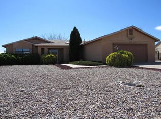 6532 Quail Run Rd NE, Rio Rancho, NM 87144