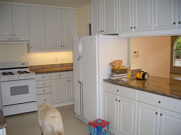 3rd image of 216 San Francisco Blvd
