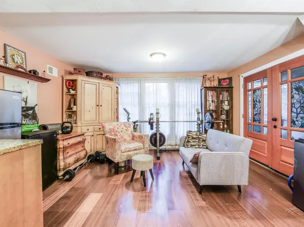 372 5th Street image 12 of 30