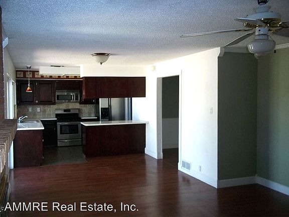 3rd image of 4505 Jamaica Dr NE