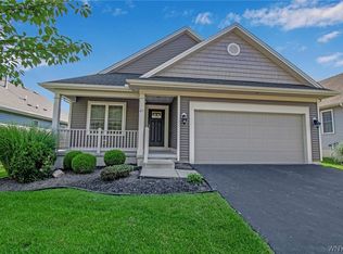41 Blossom Wood Ln, Buffalo, NY 14227