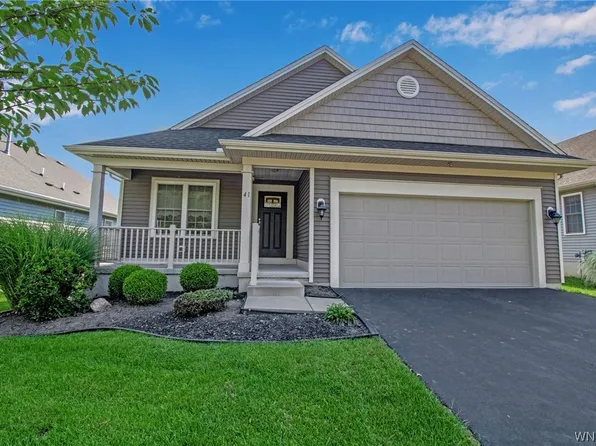 41 Blossom Wood Ln, Buffalo, NY 14227