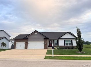 625 Monarch Dr, O'fallon, IL 62269
