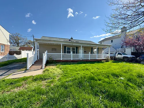 8252 Longpoint Rd Photo 1