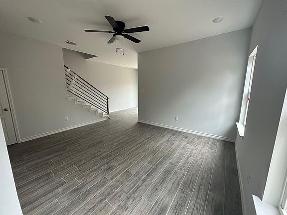2nd image of 5151 Kelwood #101