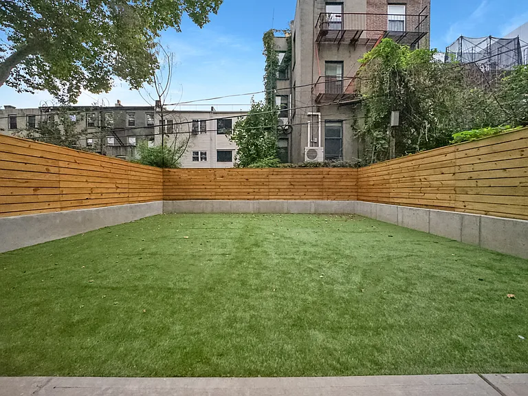 113 Clinton Ave #1R — Photo 10