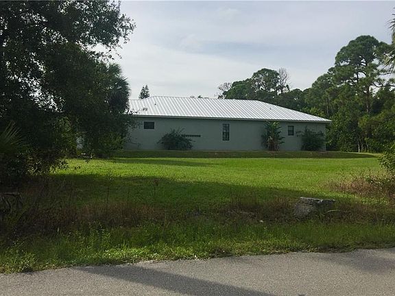 5th image of 3542 McComb Ln