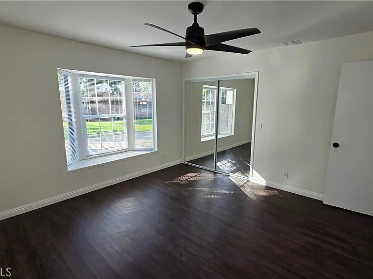 17322 Keswick St — Photo 18