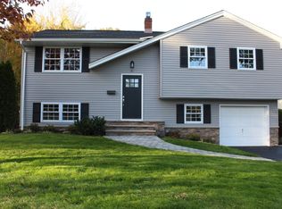 21 Tremley Ct, Parsippany, NJ 07054