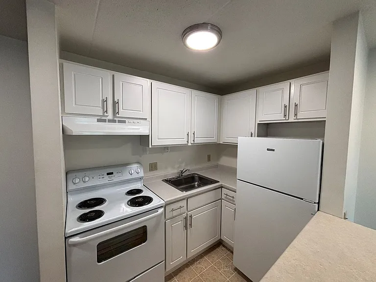 511 W Main St #206 — Photo 21