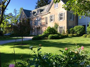 651 Driftwood Ln, Northbrook, IL