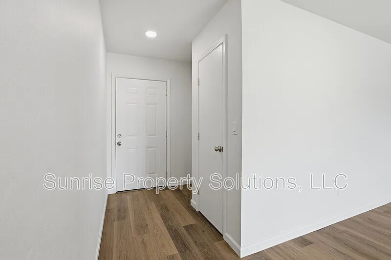 Building Photo - 644 Hunters Hill Rd
