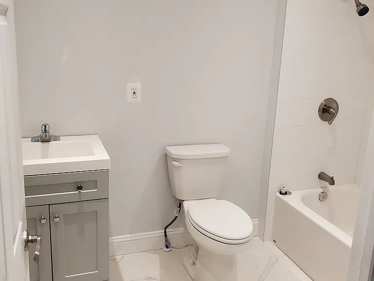 602 Washington Ln #3 — Photo 14