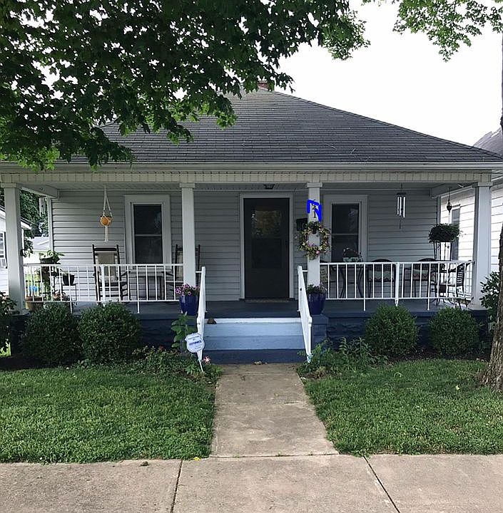 1st image of 641 Laurel St