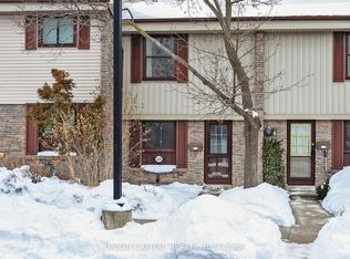 2779 Gananoque Dr #119, Mississauga, ON L5N2E4
