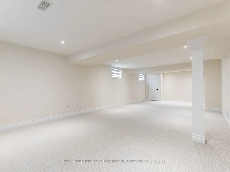 42 Beachwalk Cres — Photo 30