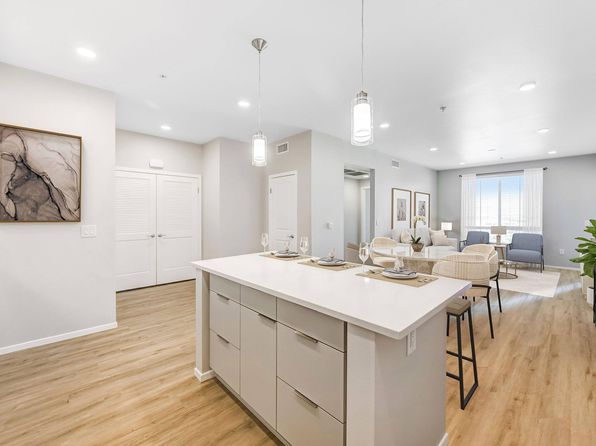 19300 Maybrook Ln #3-303