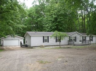 301 Bay City Trl, Houghton Lake, MI 48629