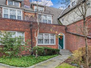 52 Underhill Rd APT 1C, Scarsdale, NY 10583