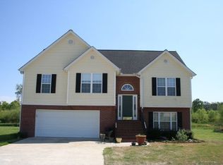 135 Mallory Ct SW, Adairsville, GA 30103