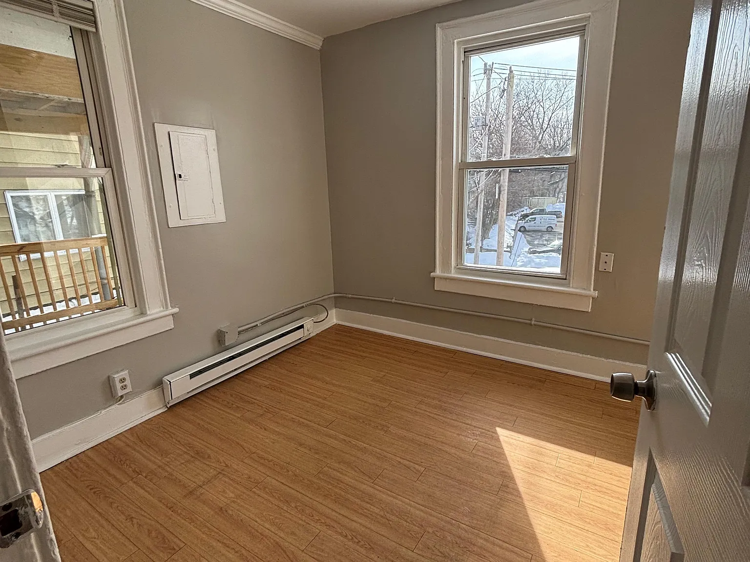3 bed, 1.0 bath, $1,900 — Photo 2