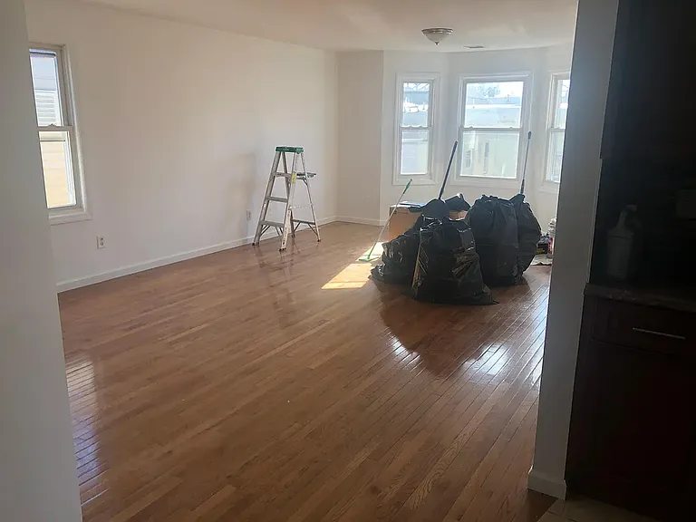 50 Cortland St #B — Photo 6