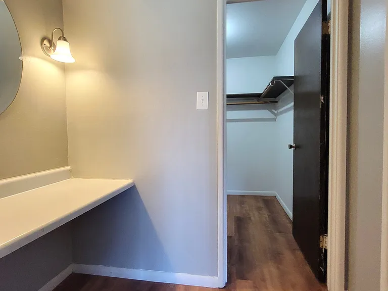 Sandalwood Dr — Photo 11