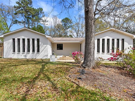 2nd image of 4735 Appletree Ln