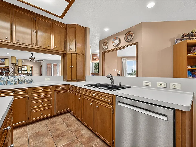 1623 Lake Arbor Dr — Photo 18