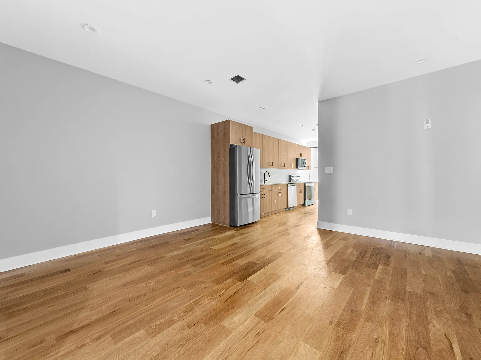 964 Saint John's Place — Photo 4