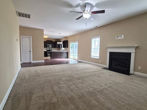 5th image of 225 Maidstone Dr
