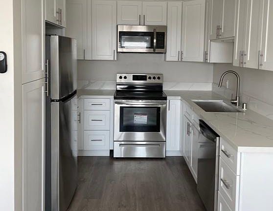 2nd image of 1615 N Martel Ave APT 306