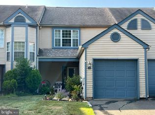 23 Willow Bend Dr, Hamilton, NJ 08690