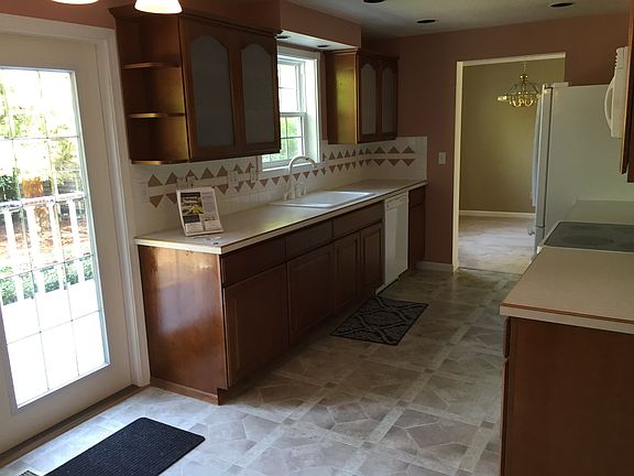 2nd image of 11612 NE 148th Pl