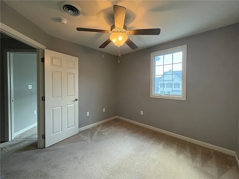 2046 Croghan Dr — Photo 19