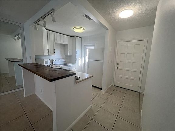 5th image of 5181 W Oakland Park Blvd #201