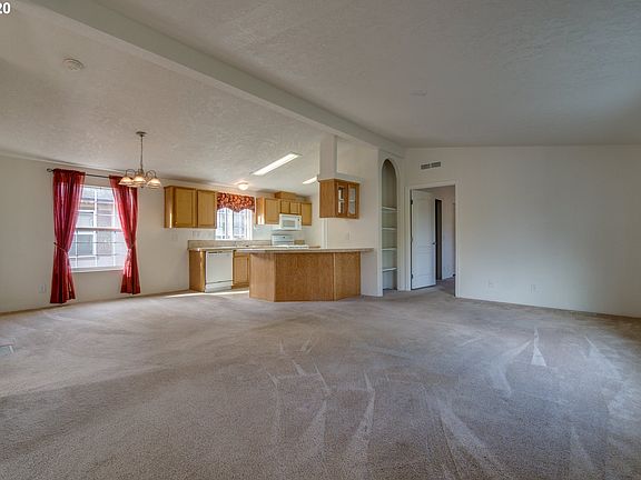 5th image of 5101 NE 121st Ave