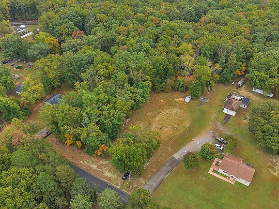 4th image of 1712 Janvier Rd
