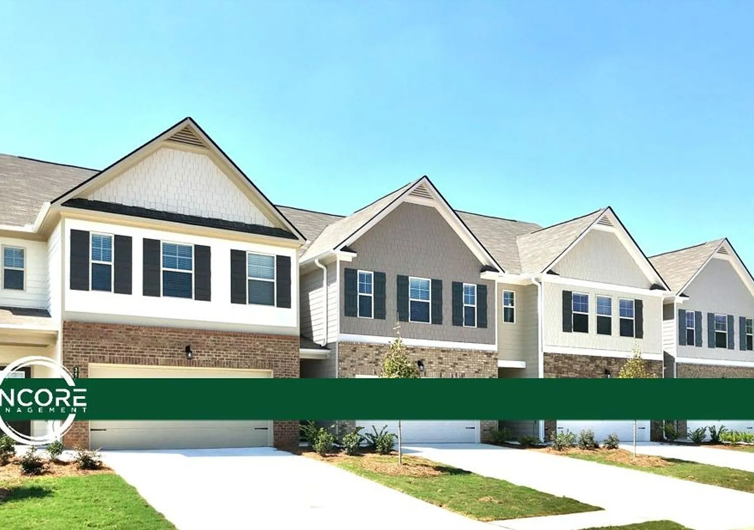 3 Bedroom Townhome In Oakwood! — Photo 1