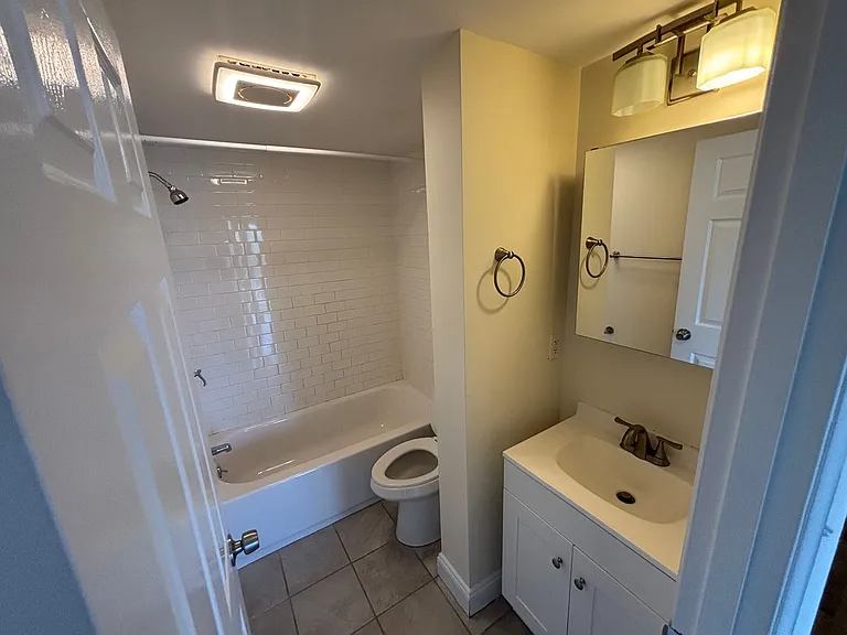 333 Main St #19 — Photo 13
