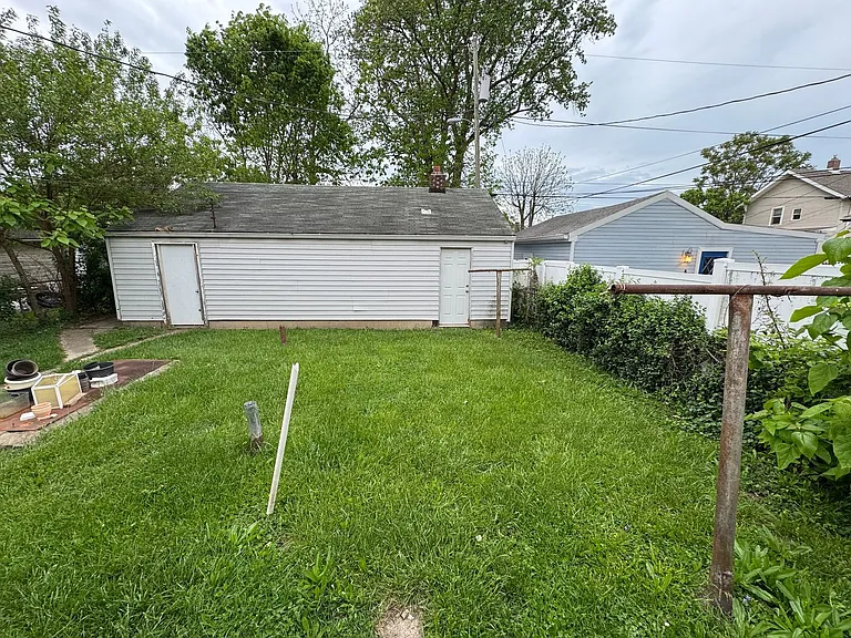 1354 N Olney St — Photo 17