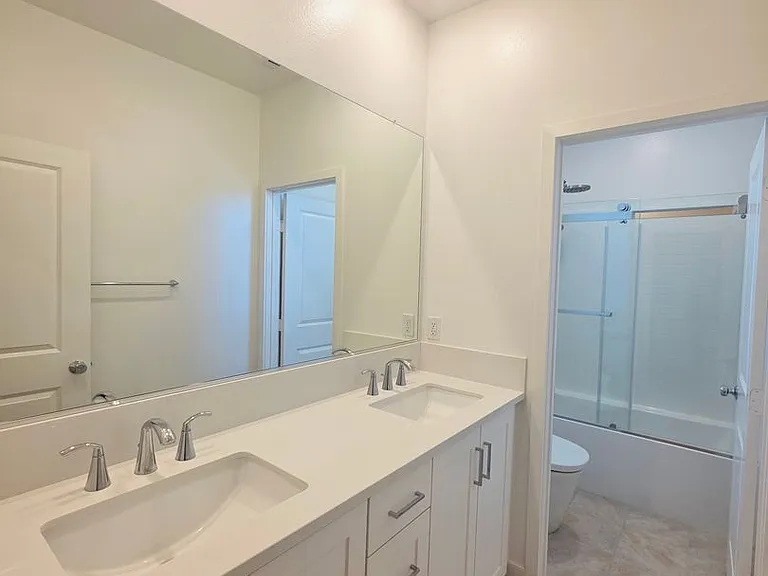 631 Gadwall — Photo 20