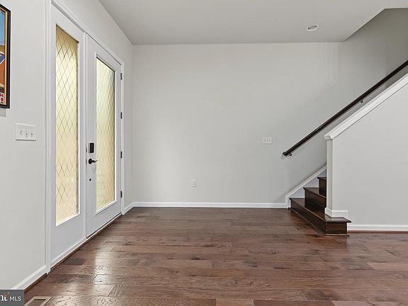 3rd image of 130 Cambria Walk